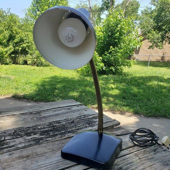 Vtg MCM Mid‎ Century Modern Industrial Black Gold Flex-Arm Desk Lamp Retro - Picture 2 of 16